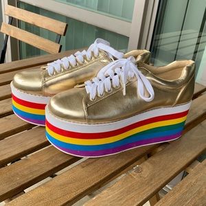 Forever 21 Platform runners